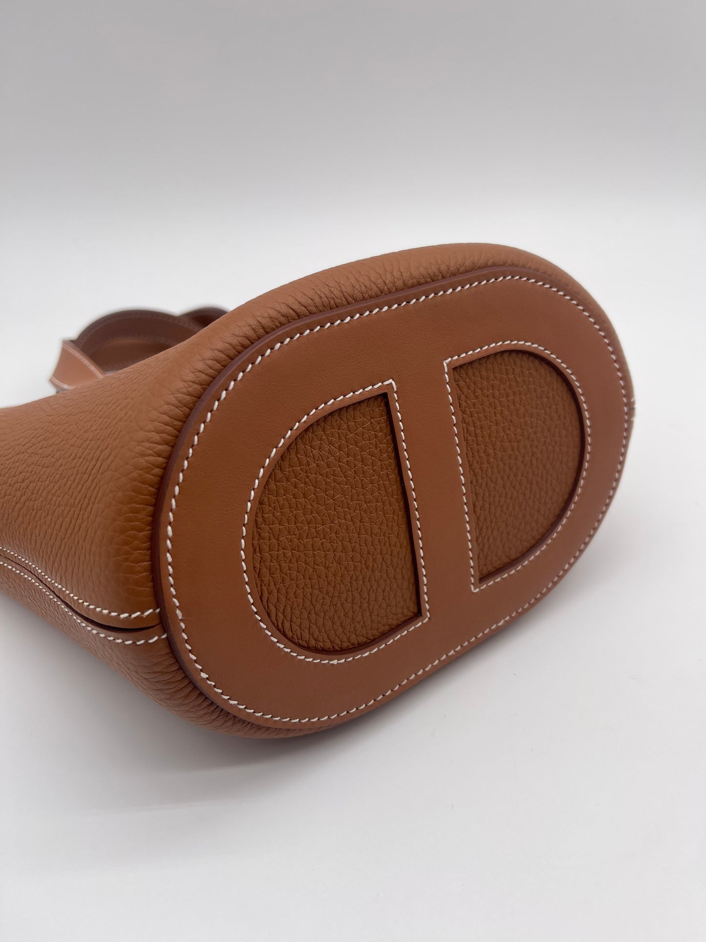 GORGEOUS HERMES CLEMENCE BAG WITH GIFT