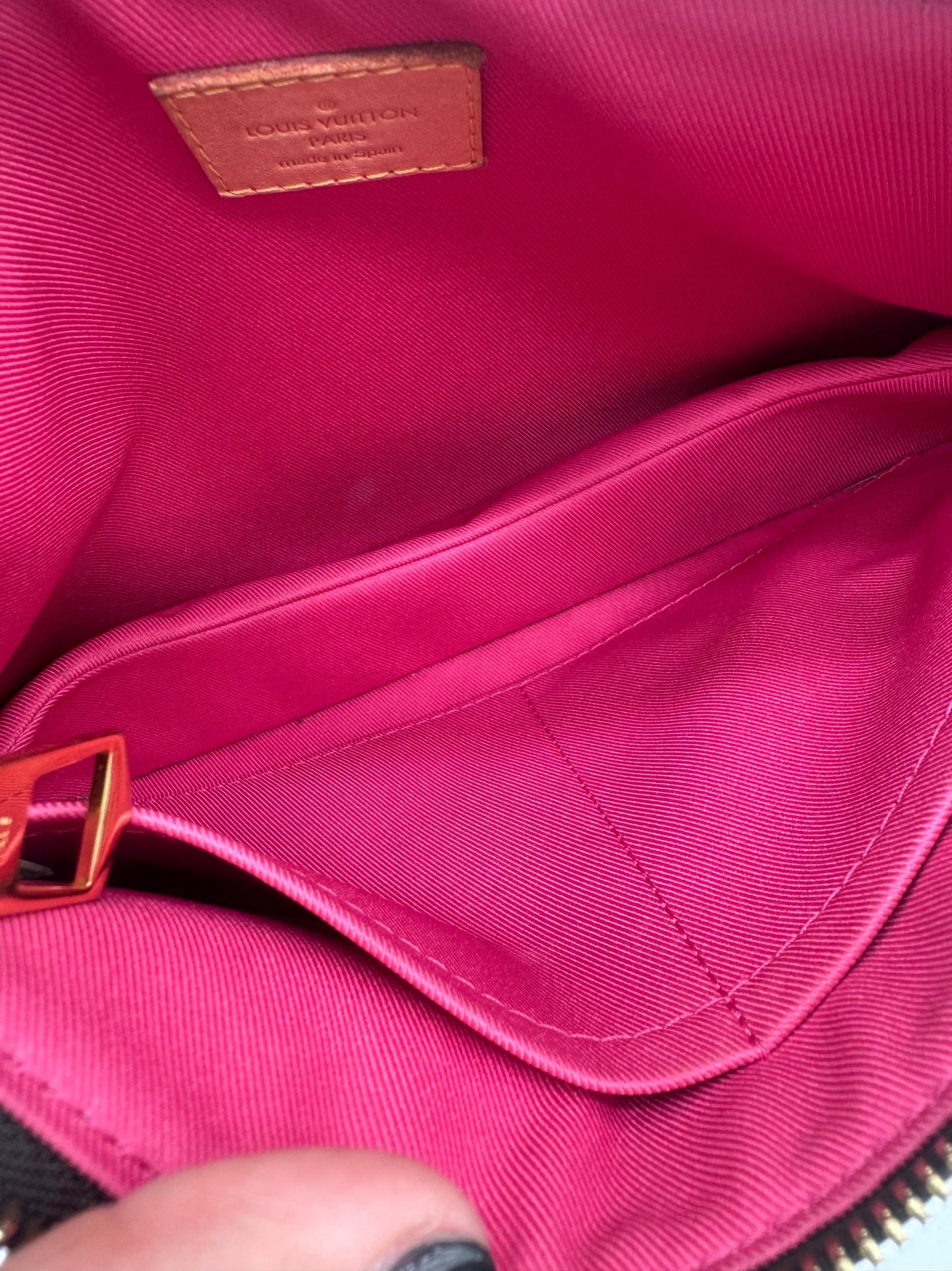 LOUIS VUITTON MONOGRAM LORETTE HOT PINK