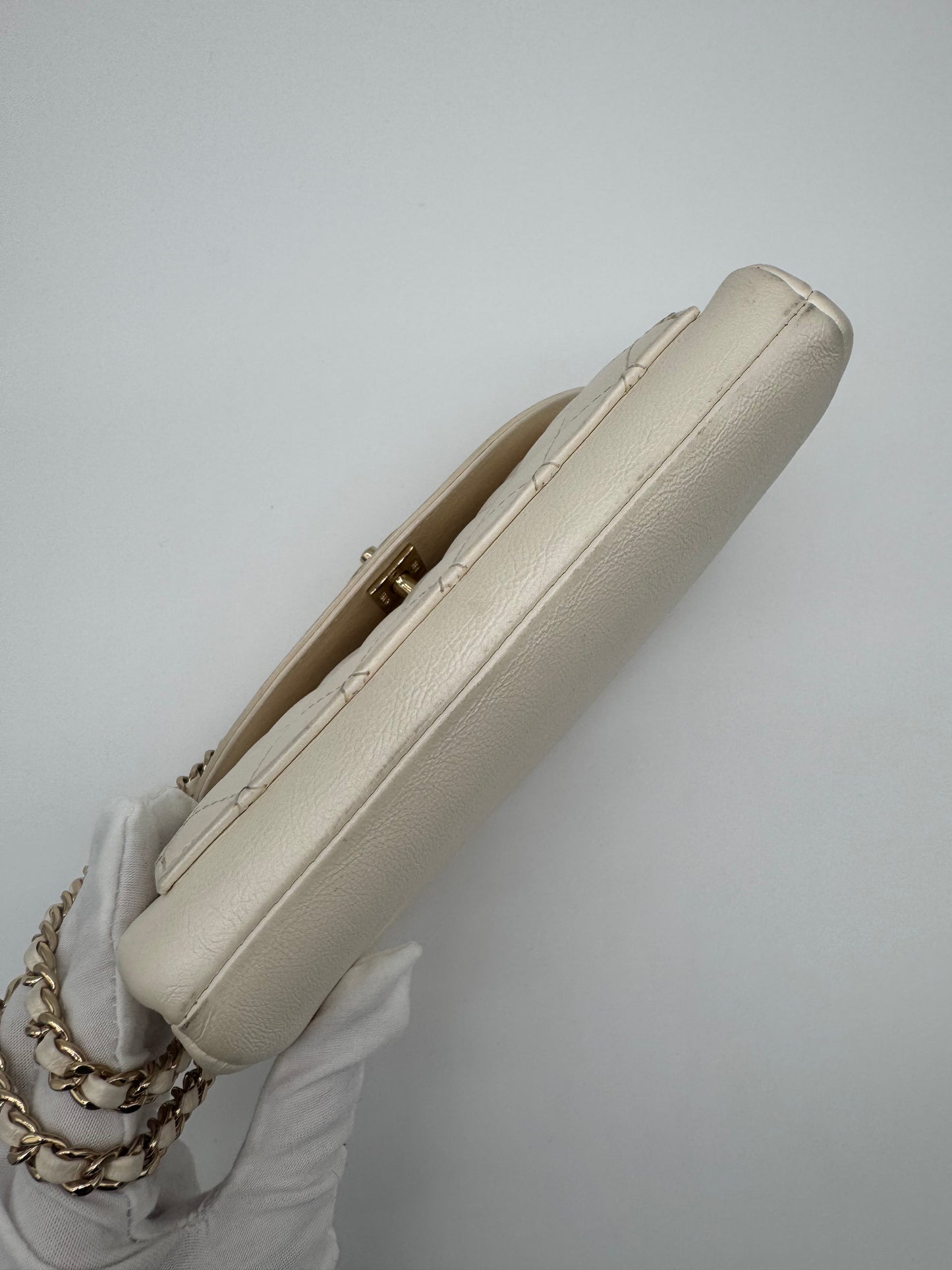 CHANEL SMART POCKET IVORY CAVIAR LEATHER