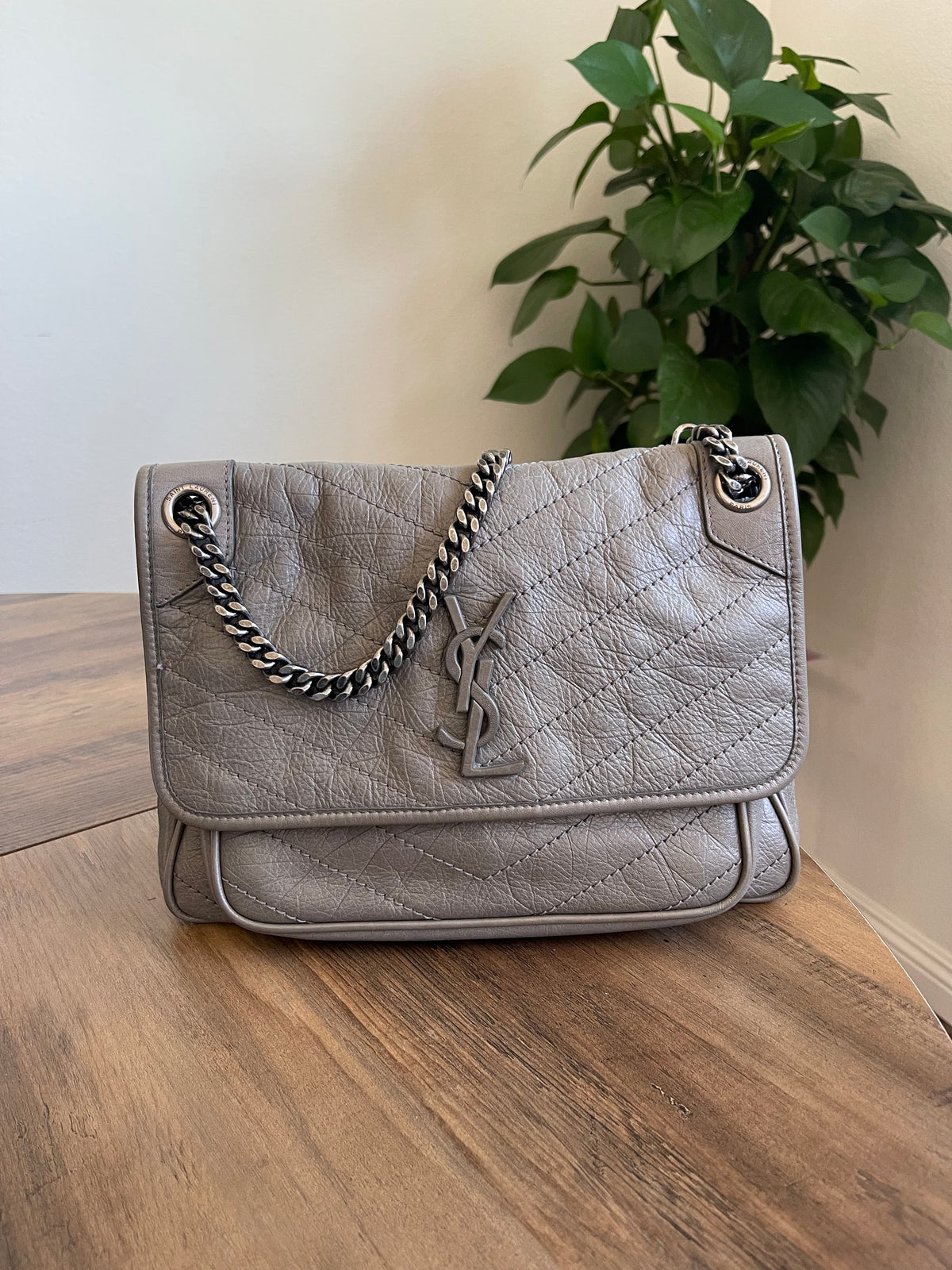 YSL MEDIUM GREY NIKKI BAG