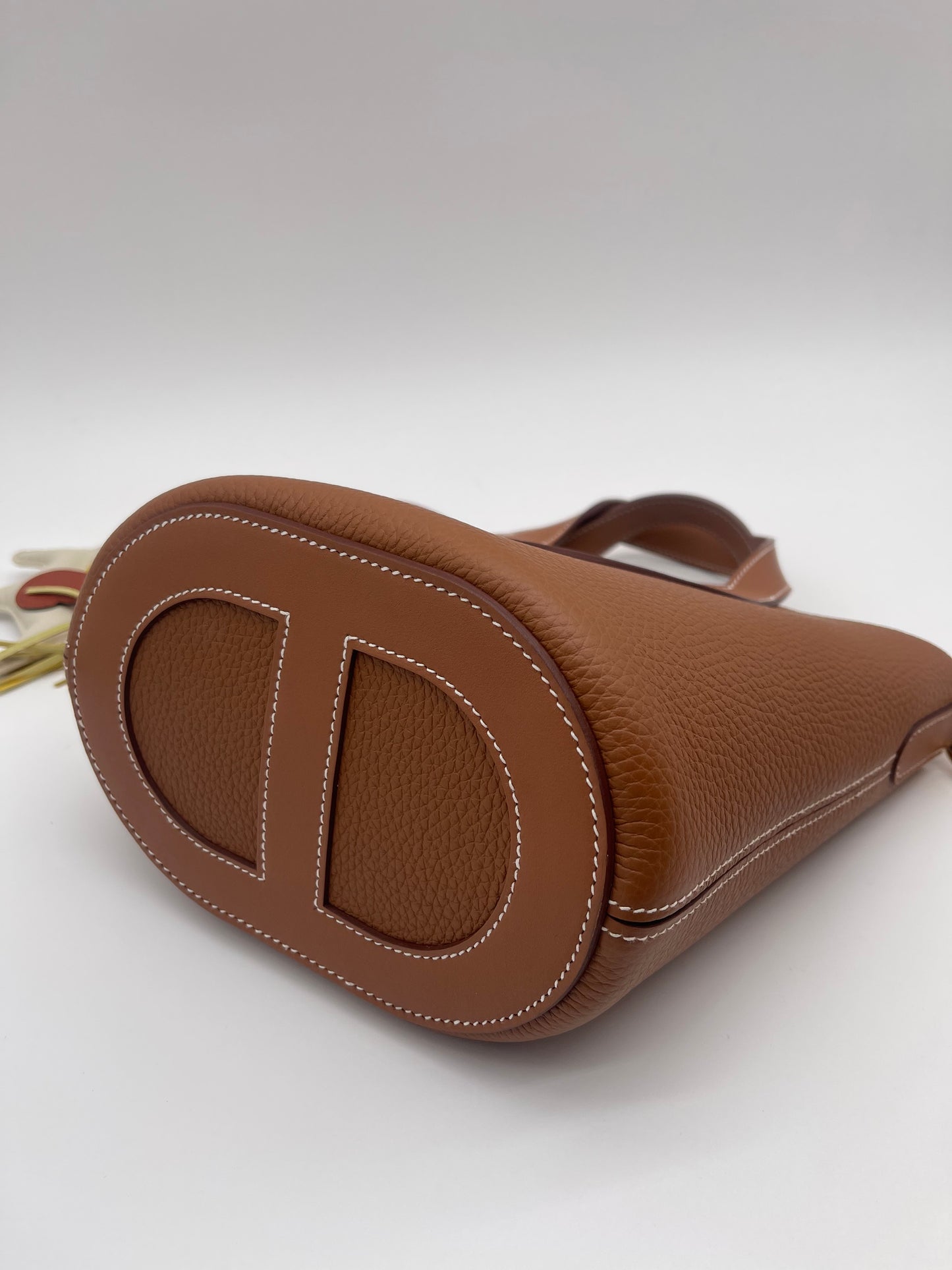 GORGEOUS HERMES CLEMENCE BAG WITH GIFT