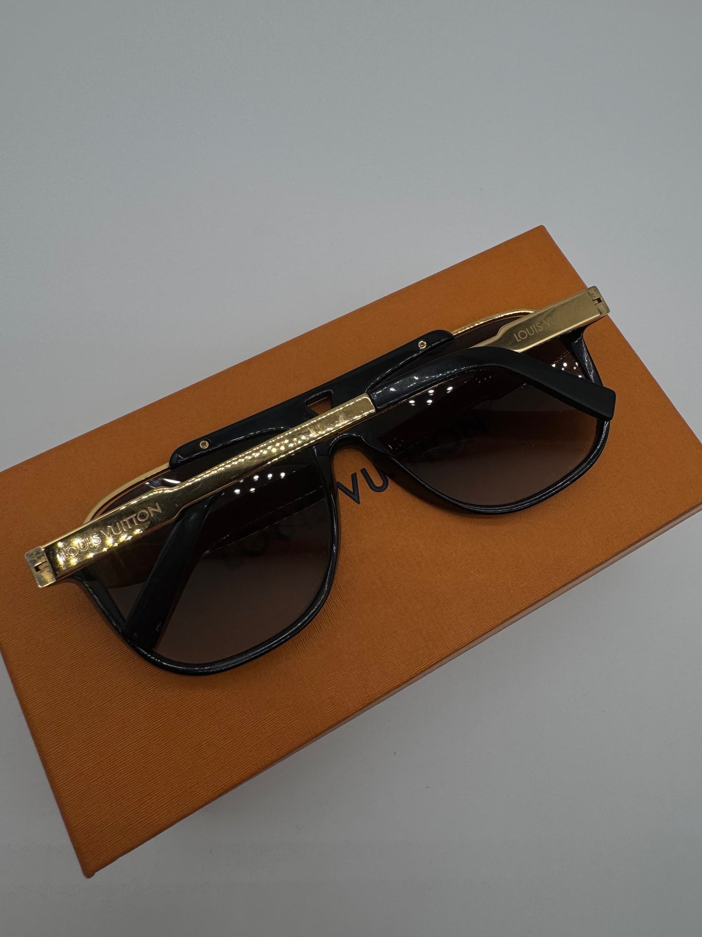 LOUIS VUITTON MASCOT SUNGLASSES