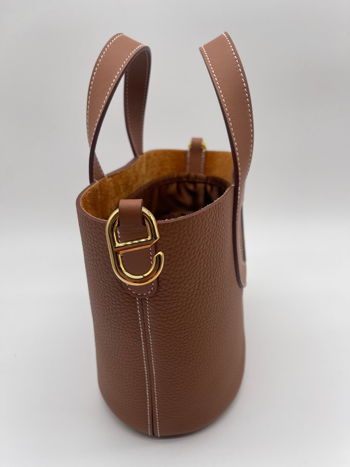GORGEOUS HERMES CLEMENCE BAG WITH GIFT