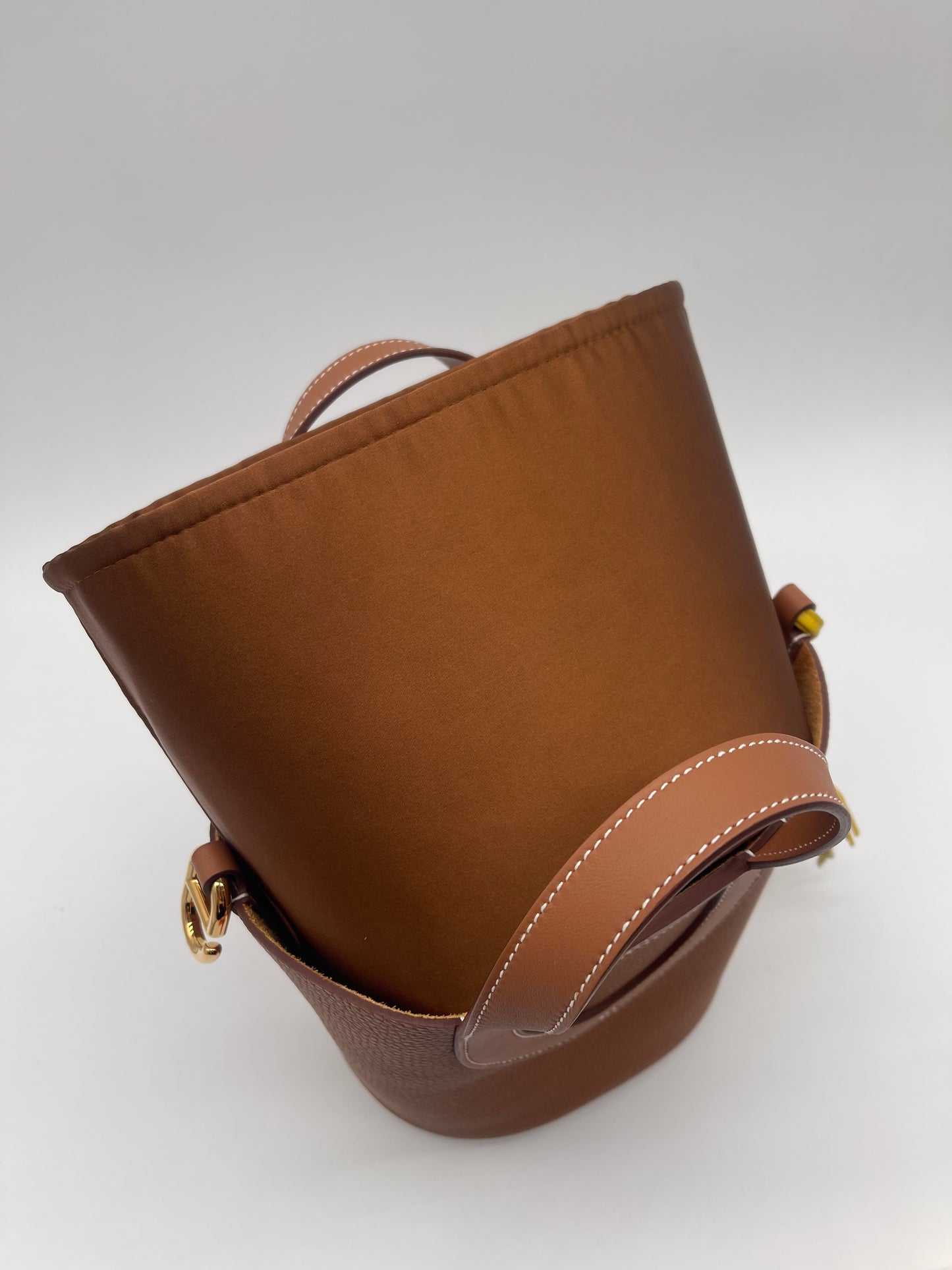 GORGEOUS HERMES CLEMENCE BAG WITH GIFT