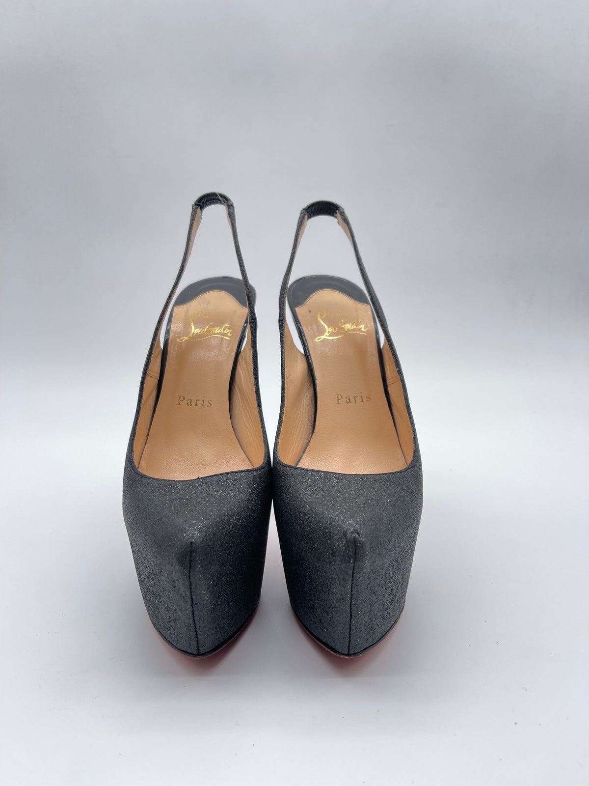 WOMENS SIZE 7.5 CHRISTIAN LOUBOUTIN PUMPS
