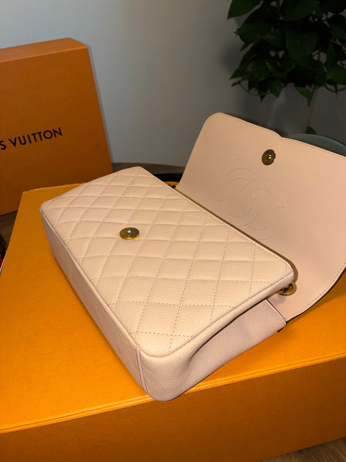 CHANEL QUILTED CC FILIGREE FLAP BAG