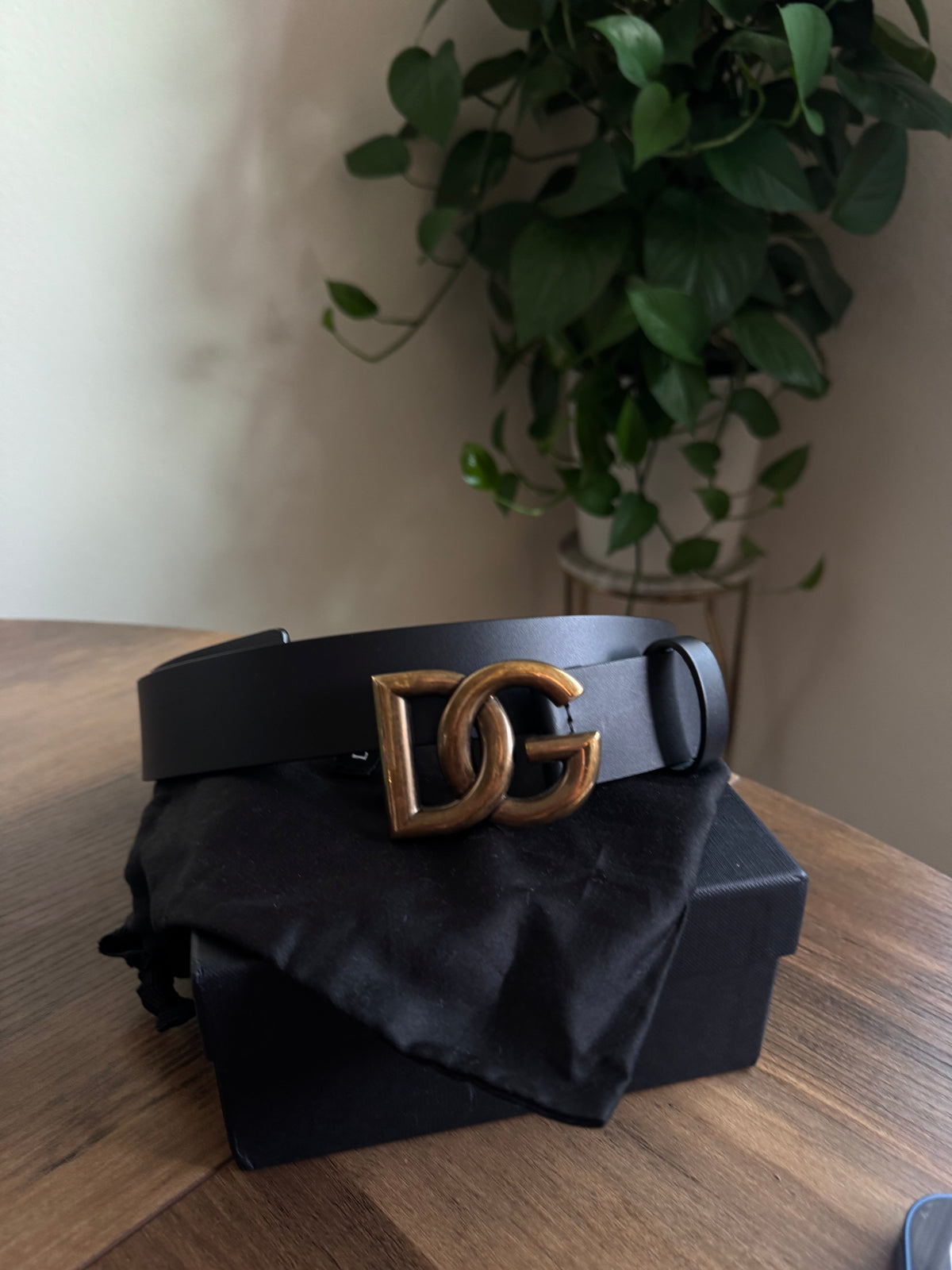 DOLCE & GABANNA BELT WOMENS SIZE 40