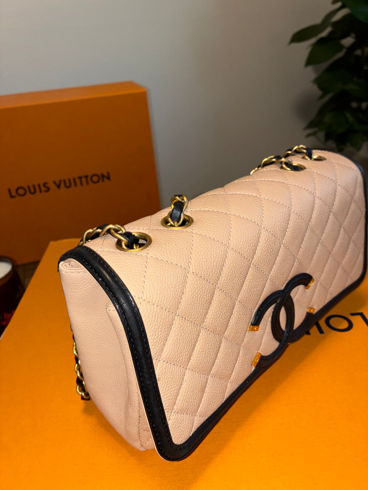 CHANEL QUILTED CC FILIGREE FLAP BAG