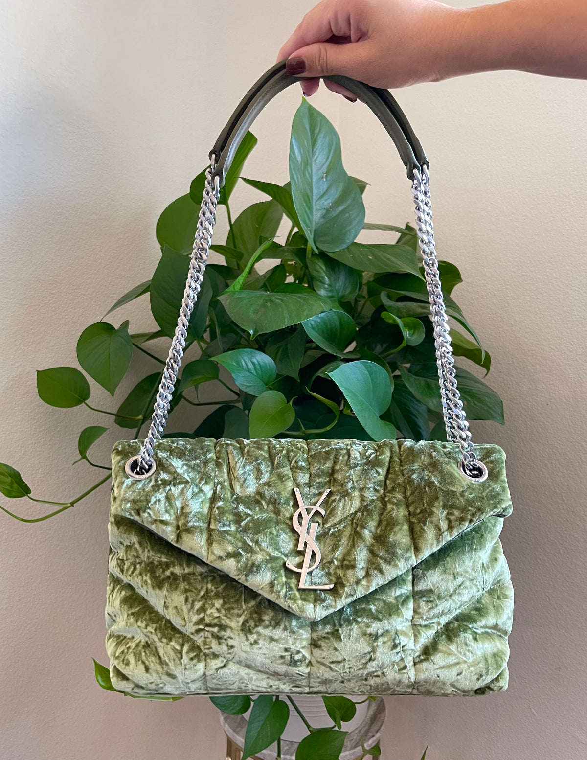 YVES SAINT LAURENT SUEDE NIKKI BAG