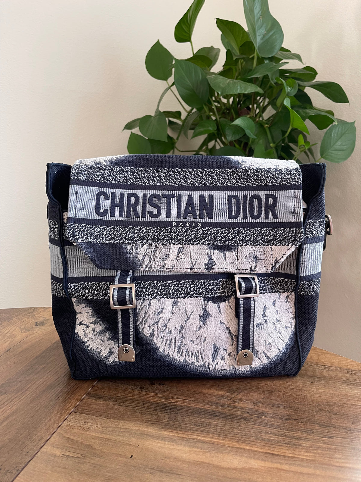 CHRISTIAN DIOR MESSENGER BAG
