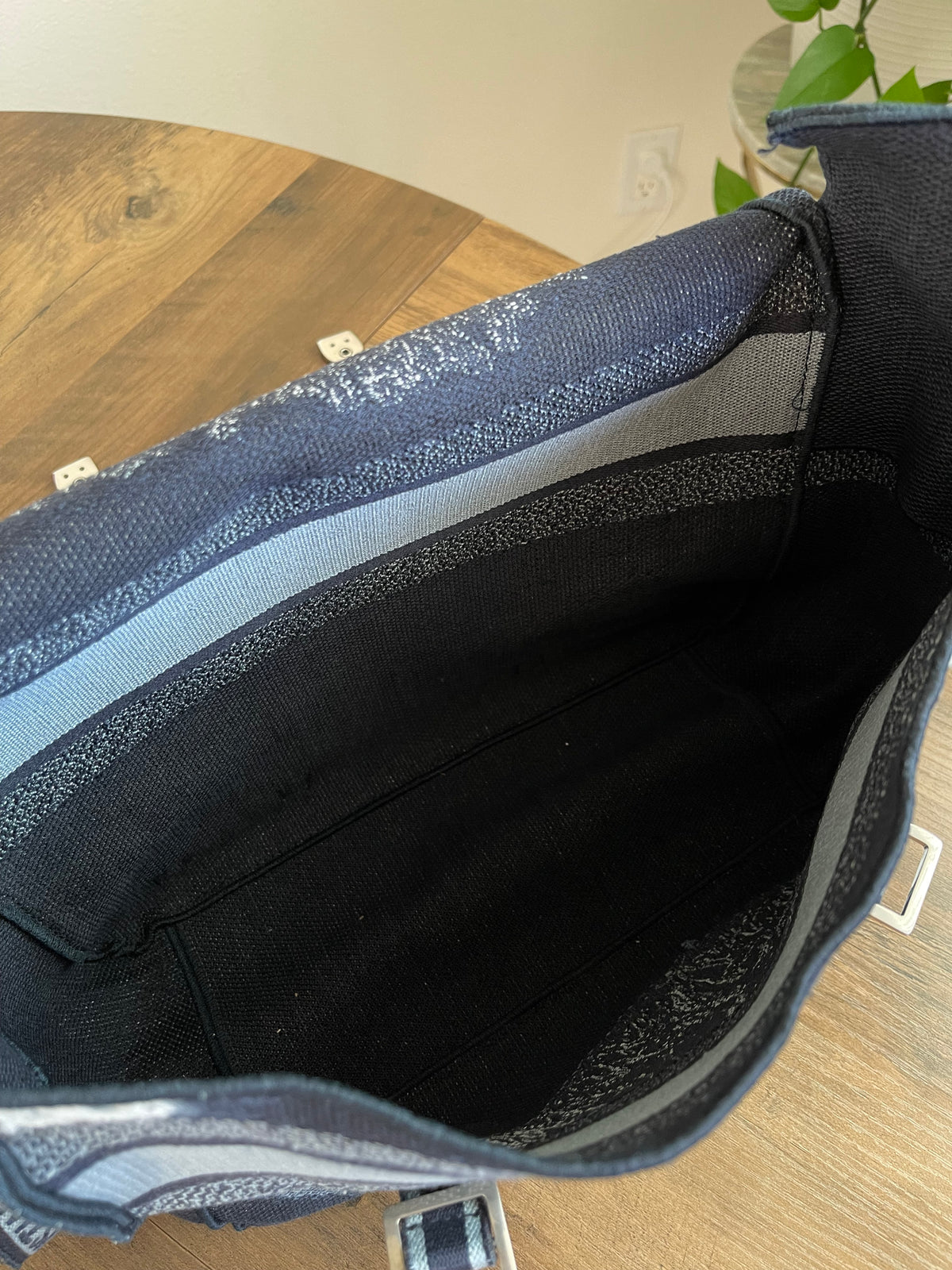 CHRISTIAN DIOR MESSENGER BAG